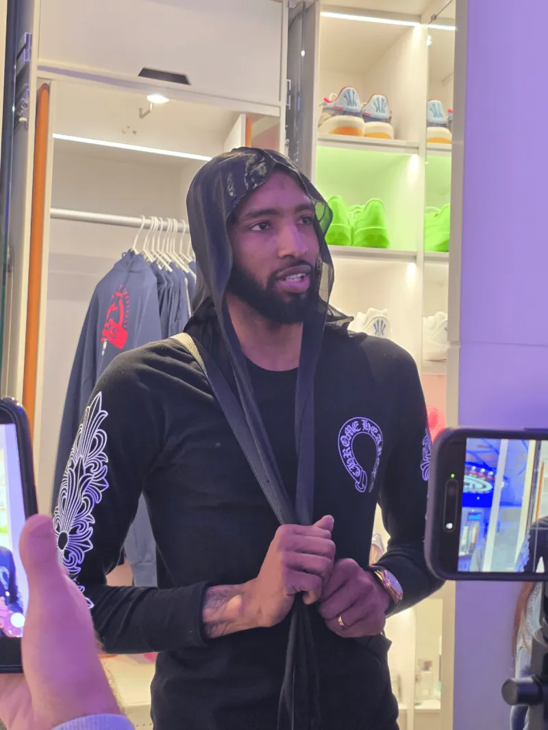 开云体育app-小琼斯谈对阵开拓者：我们别无选择，只能拼尽全力奋力争胜